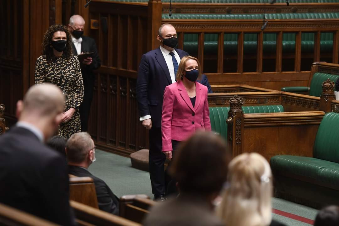 Fantastic to be welcoming <a href="/helenhalcrow/">Helen Morgan</a> to Parliament today and to act as a supporter for her swearing in as the new <a href="/LibDems/">Liberal Democrats</a> MP for North Shropshire 😊