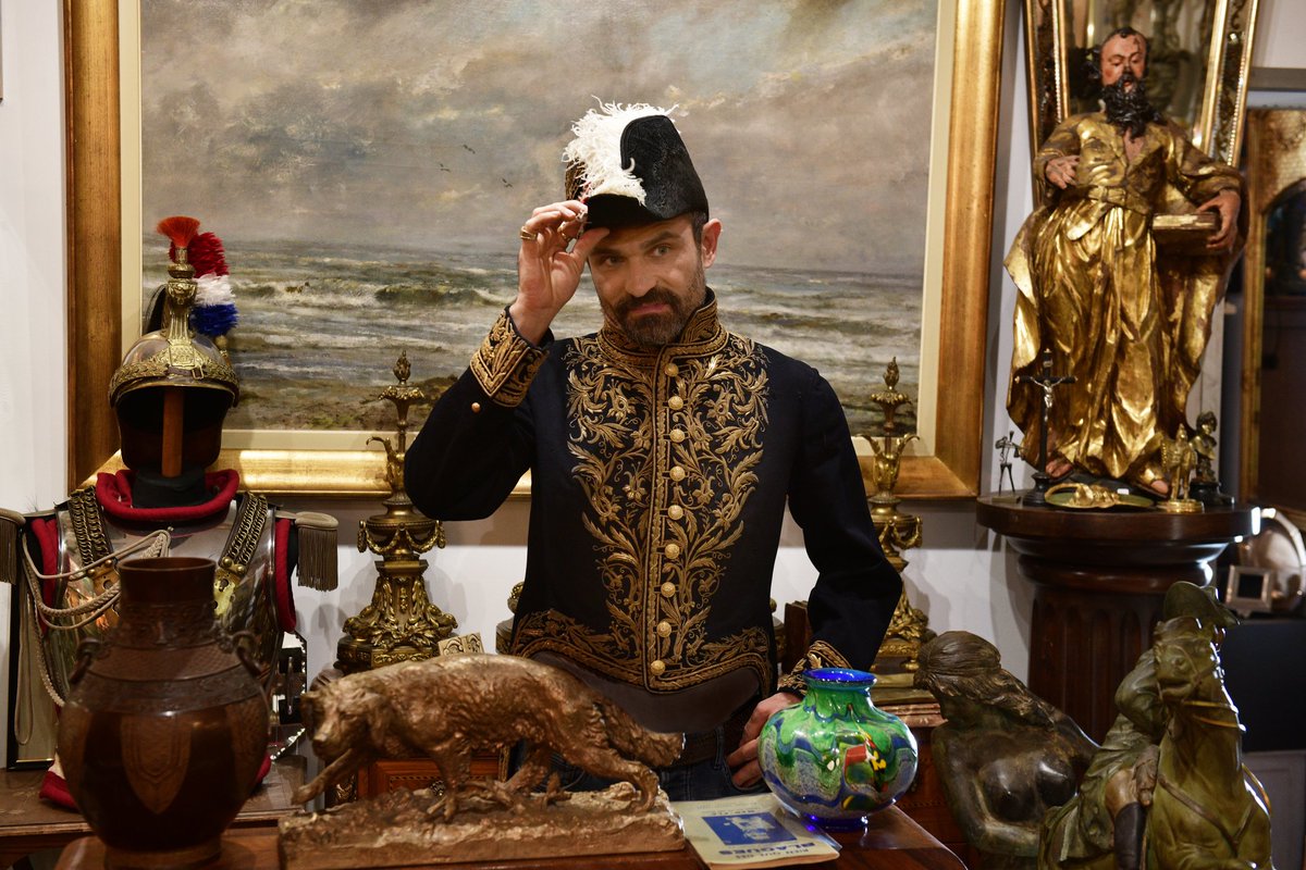 Je vous souhaite une excellente année 2022😘😘
(Suivez moi sur insta 
Je regarde plus souvent 😊)
Merci pour vos commentaires les twittos je regarde mais j'ai un certain décalage 🤣😂
#affaireconclue 
#françoiscasesbardina 
#france2 
#2022NewYear