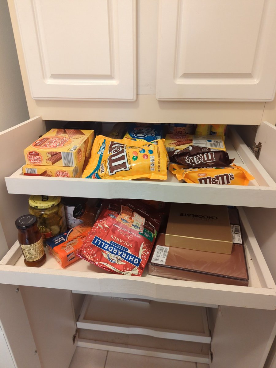 Anniemall007's tweet photo. Classic dad, single yet buys the family pack of Oreos. Oh wait I just found his chocolate stash. He is in his 80s so it's sugar for the longevity win! #sweets #Longevity #SoArt https://t.co/OPdRIEZLh8