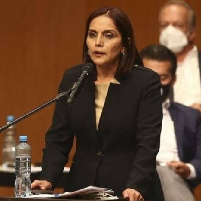 EditorFantasma's tweet photo. 🔴#Política | La congresista Patricia Juárez, quien trabaja con un equipo de asesores por que le cuestan 50 mil soles al mes al Estado, es señalada por presentar un dictamen con páginas plagiadas íntegramente de la web del JNE. https://t.co/EFo8G95vOM