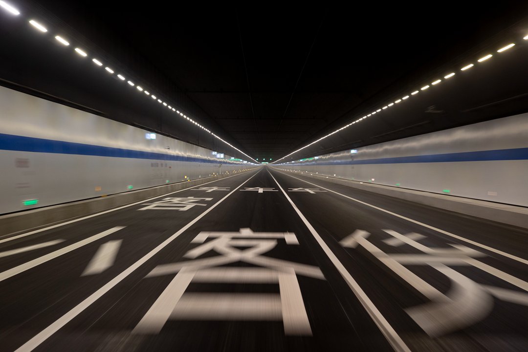 Taihu underwater tunnel