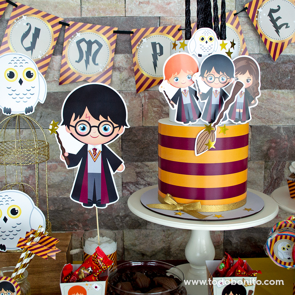 todobonito's tweet photo. ¿Qué te parece decorar la #torta con las imágenes incluidas en el #kitimprimible decoración de cualquiera de nuestras temáticas? 😍🙌
En este caso te enseño cómo quedan con el diseño de #HarryPotter. ⚡️✨ https://t.co/zpfmrew9QK