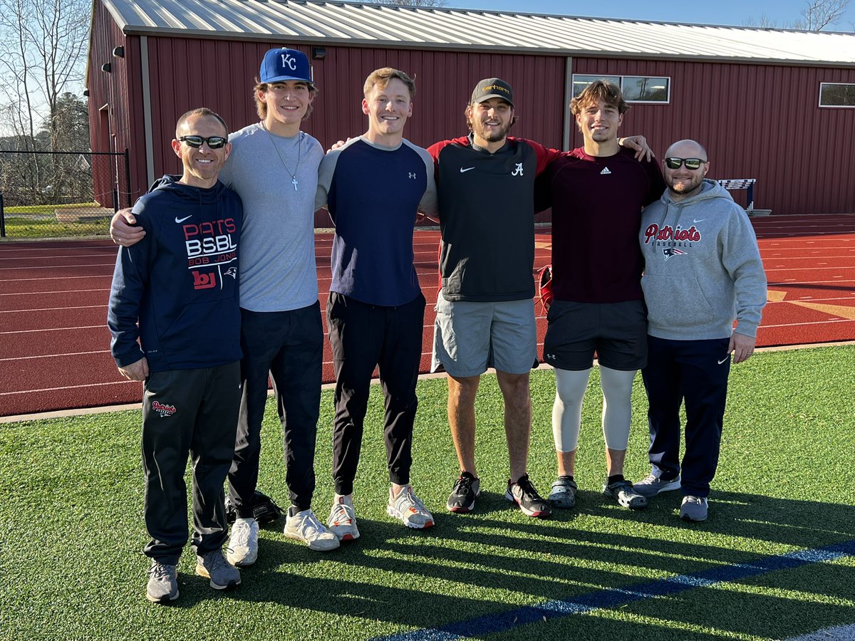 Great to have 4 former players working out today at the field! @JR_Soliz_BOOM - @RazorbackBSB @Camdenlhill - @AuburnBaseball @DylanRay__ - @AlabamaBSB @SlateAlford - @HailStateBB