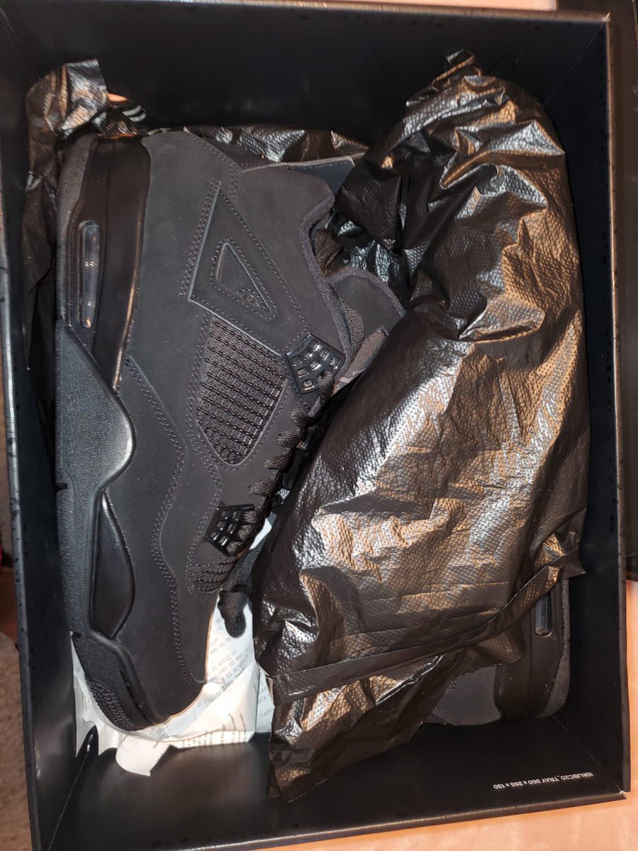 Size 11.5 DS looking for 800 OBO RT always appreciated 🙏🏽