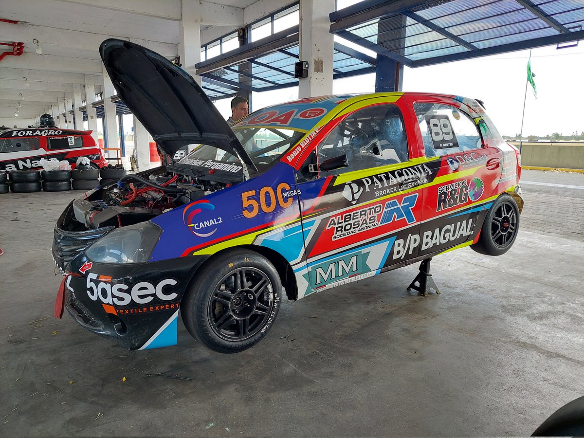 aguante_tn's tweet photo. #C2 El pasado 28 de diciembre los pilotos misioneros Iñaki Beitia y Martin Blasig probaron en el @AutodromoMouras de La Plata con los autos #NissanMarch y #ToyotaEtios del equipo #GRCompeticion https://t.co/x4qD6EAm0K