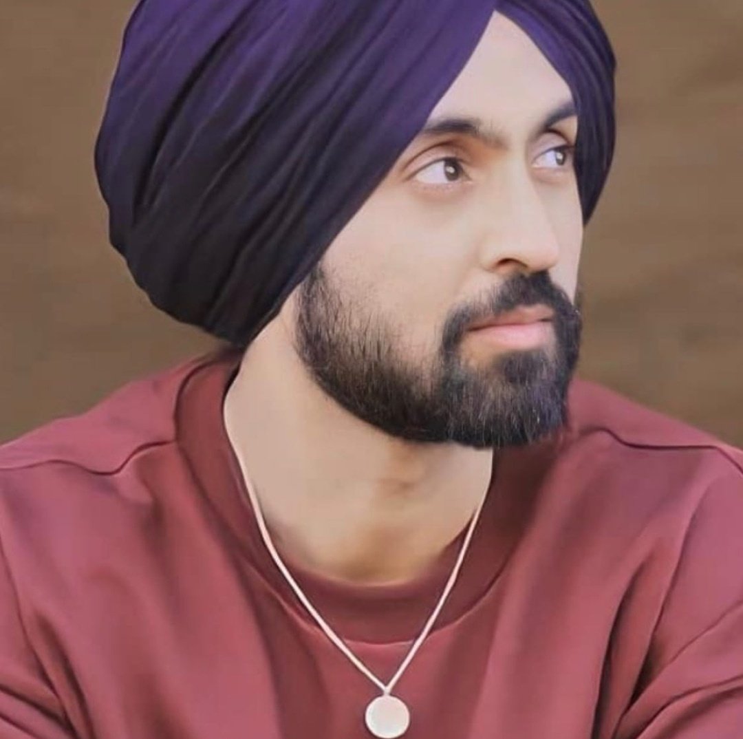 MalikRitul's tweet photo. Happy Birthday @diljitdosanjh sir ❤️💕❤️ God bless you 🙏🤗
Aap hemesha khuss rahe , healthy rahe 🤞🎂🎉💘 Aap jiaa hazro saal 🤗 #HappyBirthdayDiljitDosanjh https://t.co/GfO3N7xzdk
