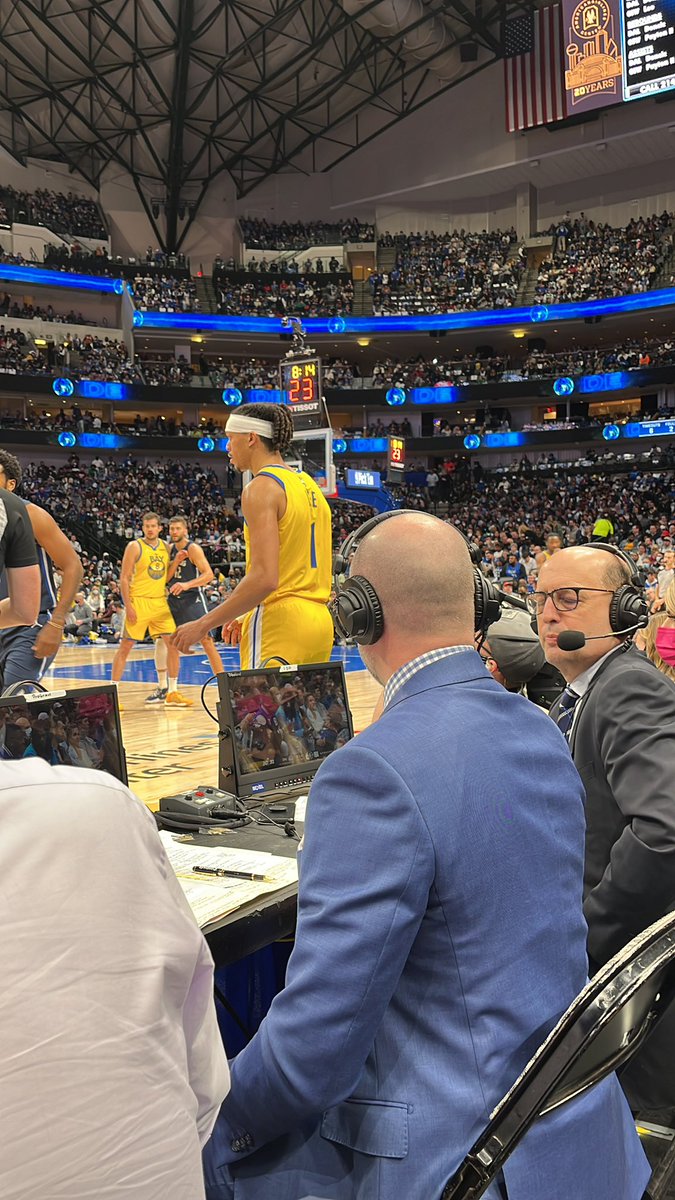 Bocephus1836's tweet photo. Yeah this is the coolest night ever #mffl #41forever https://t.co/rjUn1wRJCo