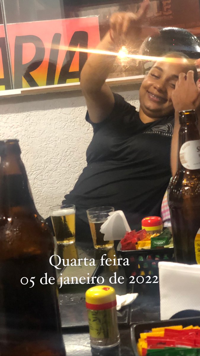 _japa_isa's tweet photo. Minha cunhada, que sabe que é minha cunhada mas o irmão dela não sabe que eu namoro com ele https://t.co/cLIPZDOVNu