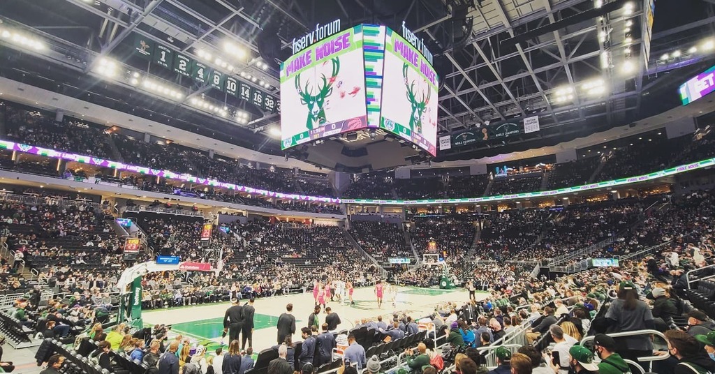 Dylan_J_Sessler's tweet photo. Some much needed family time. ❤

#milwaukeebucks #bucks #mke #milwaukee #fiservforum #basketball https://t.co/Pgud192aoG https://t.co/kn0ue1vn8O