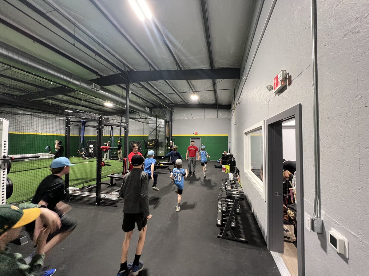 diesel_coach's tweet photo. New facility working out great! Two nights of assessments for 13u through 17u players. Height, weight, broad jump, pull up, throwing eval and hitting eval were done for every player.
Make up day Sunday for those that missed!. @SteelCitySelect #buildaplan https://t.co/xZIpQlKR83