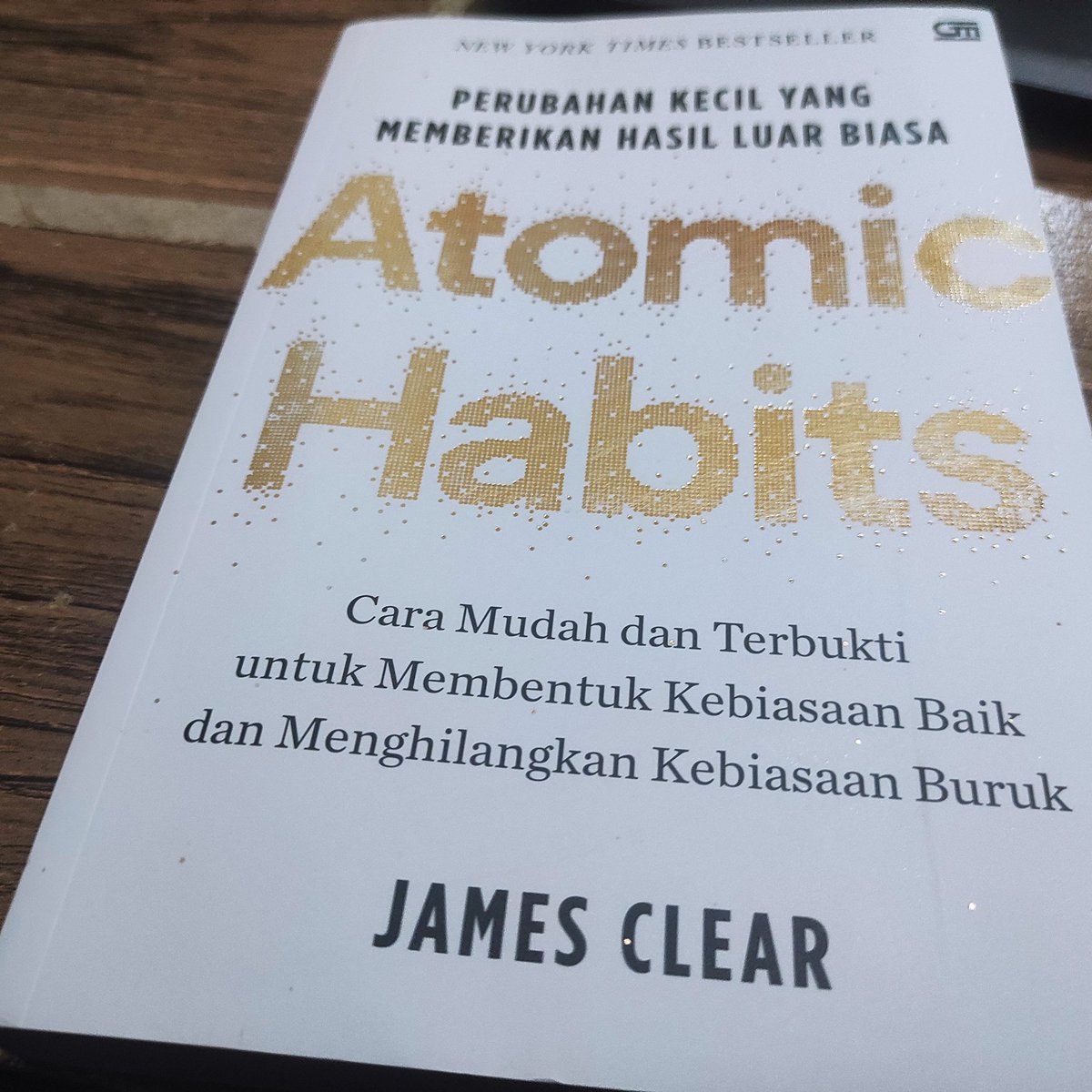 hermaspuspito's tweet photo. Bukunya keren banget, kepikiran buat ringkasannya dan dijadikan kuliah twitter. Jadi inget jaman dulu rutin kultwit hehe https://t.co/AmZ2kFXXQw