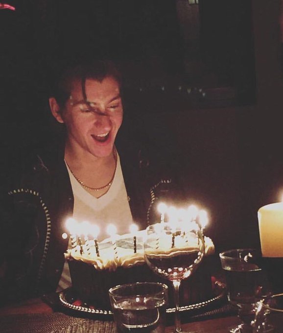 Happy birthday to the one and only Alex Turner  
