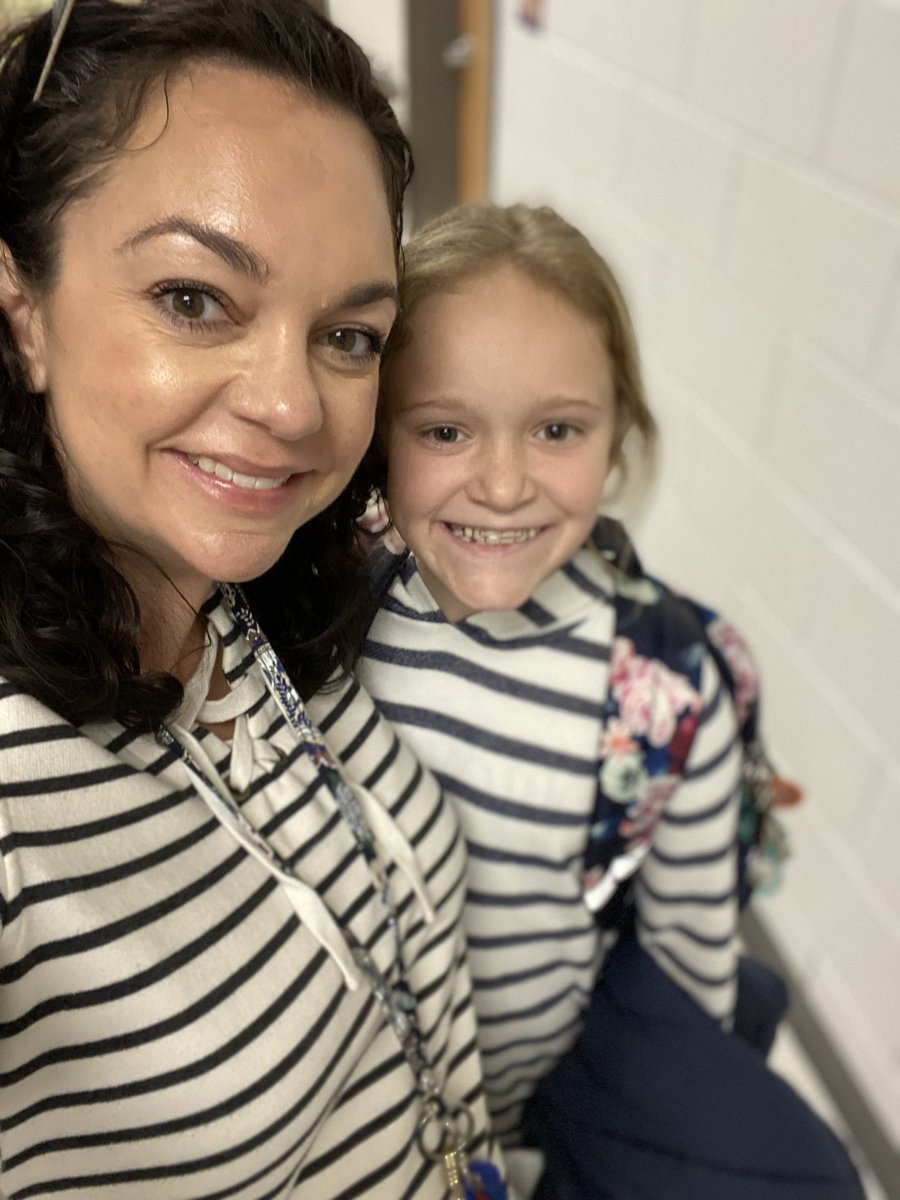 Lindsay Davis tweet media