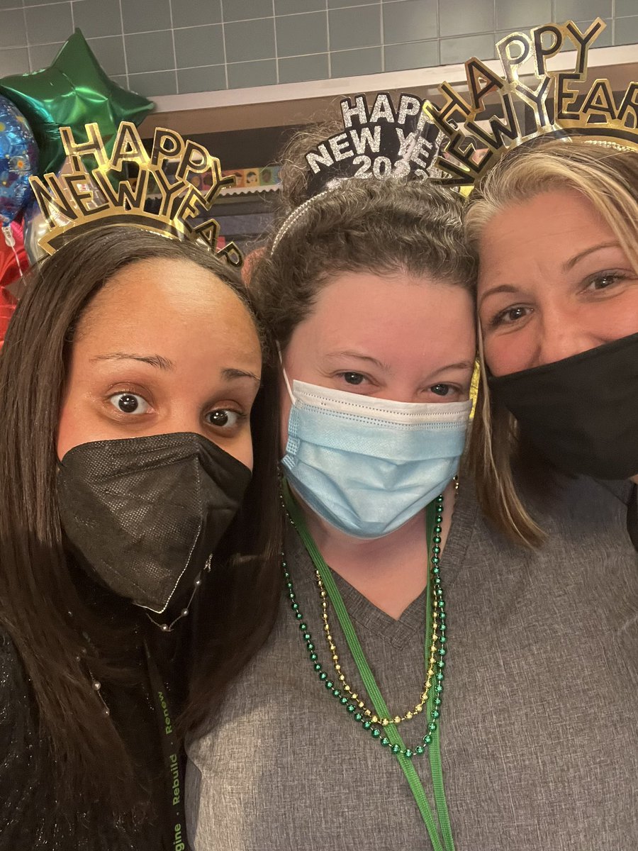 Some days are harder than others, but always make time to sparkle, shine, and smile <a href="/GuilfordEle/">Guilford Elementary School</a> 🌟💚😀 #wetookapause #balance #findingjoy