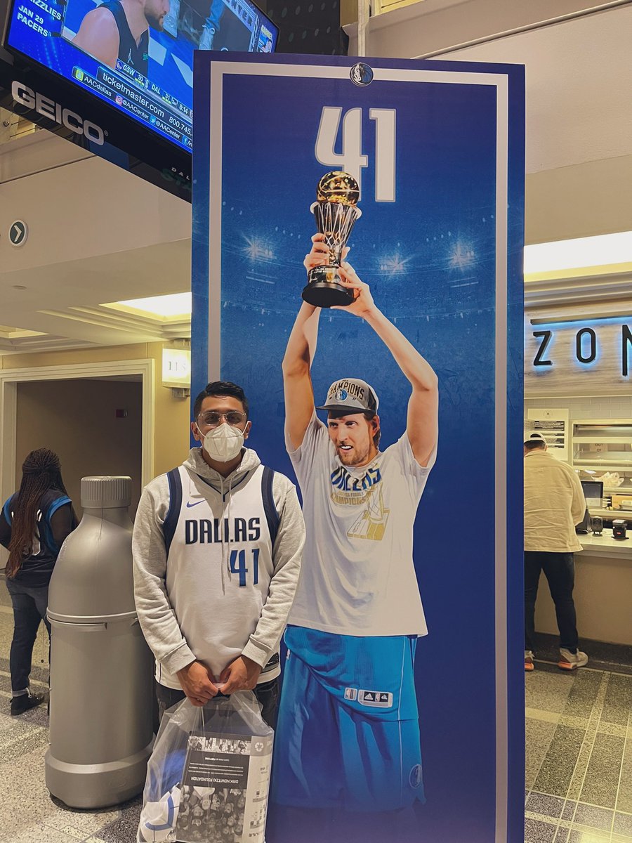 fighthubyahir's tweet photo. #DirkDay #DirkNowitzki #DIRKWEEK #Dirk #Mavs #MFFL https://t.co/kCubV6KDgd