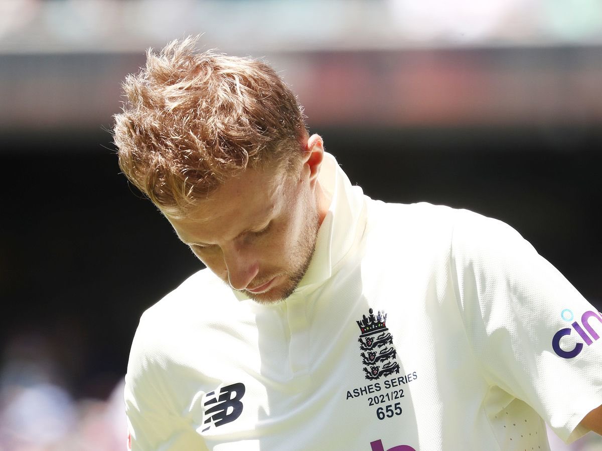 AresMarsFlack's tweet photo. Joe Root regretting not having Novak Djokovic’s visa team #Ashes2021 #Djokovic #Covid_19 #AustralianOpen #Djoker #AusOpen #AUSvENG https://t.co/gVOEb2nGZL