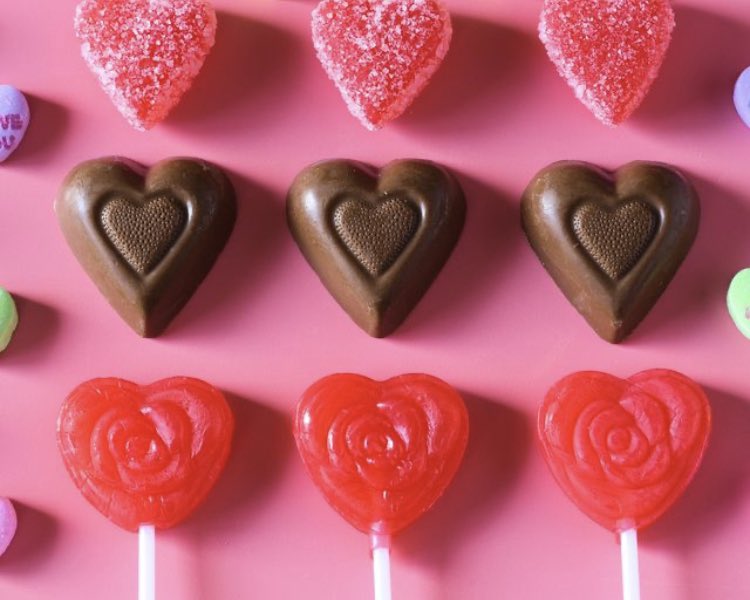#hmichat   Simulation is like a box of chocolates because Experiential Learning and deliberated practice are the heart of learning #hmimeta4