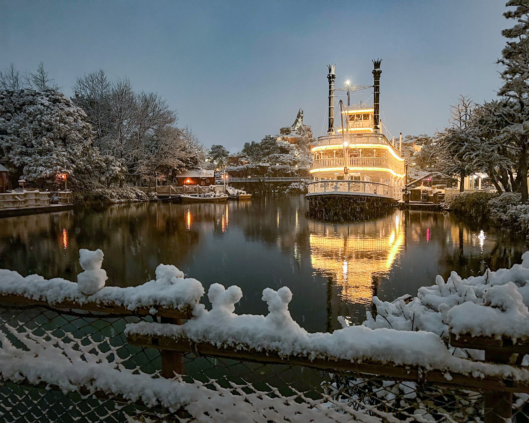 Mezzomikiのディズニーブログ 本日の東京ディズニーランド ミッキーの雪だるま T Co Wepahntung T Co Bwrts1lbzb Twitter