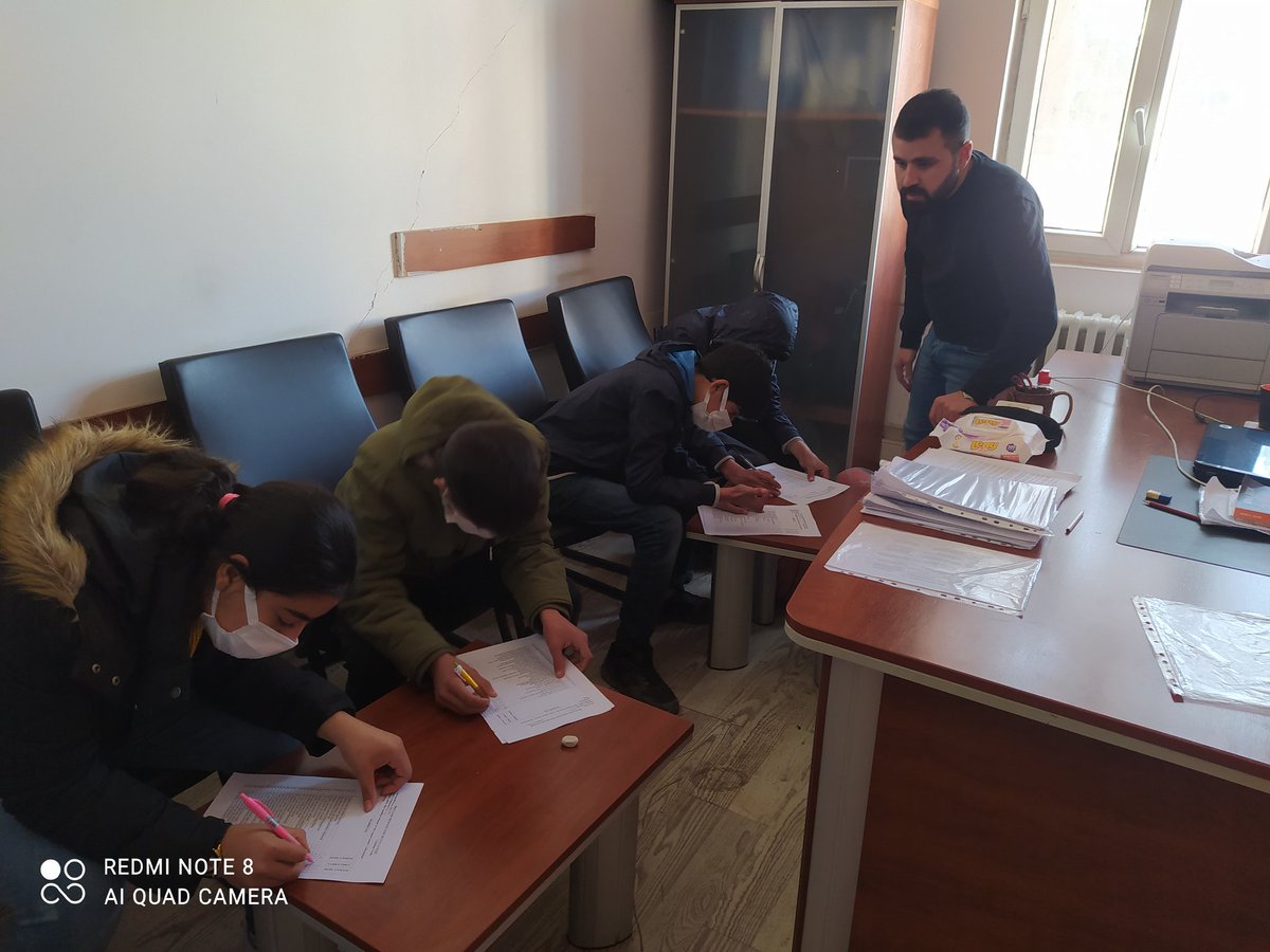 AzlagCesur's tweet photo. 8. Sınıf öğrencilerimize Mesleki Tercih Envanteri uyguladık. Rehber öğretmenimiz Yusuf Yavuz ve branş öğretmenlerimizle Öğrencilerimizin gidebileceği liseleri belirledik..ABAD @mardinilmem
@artukluilcemem @mehmeteminduya1 @AzlagCesur https://t.co/lqk994V5Sy