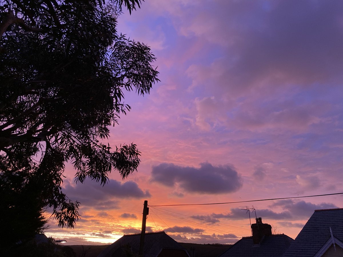 Tamsin Thomas (Harris) (@tamsinharris21) on Twitter photo Spectacular sky over <a href="/LoveFowey/">Love Fowey</a> this morning. Picture doesn’t do it justice but stunning none the less. #Cornwall #lovewhereyoulive #Sunrise Spectacular sky over <a href="/LoveFowey/">Love Fowey</a> this morning. Picture doesn’t do it justice but stunning none the less. #Cornwall #lovewhereyoulive #Sunrise