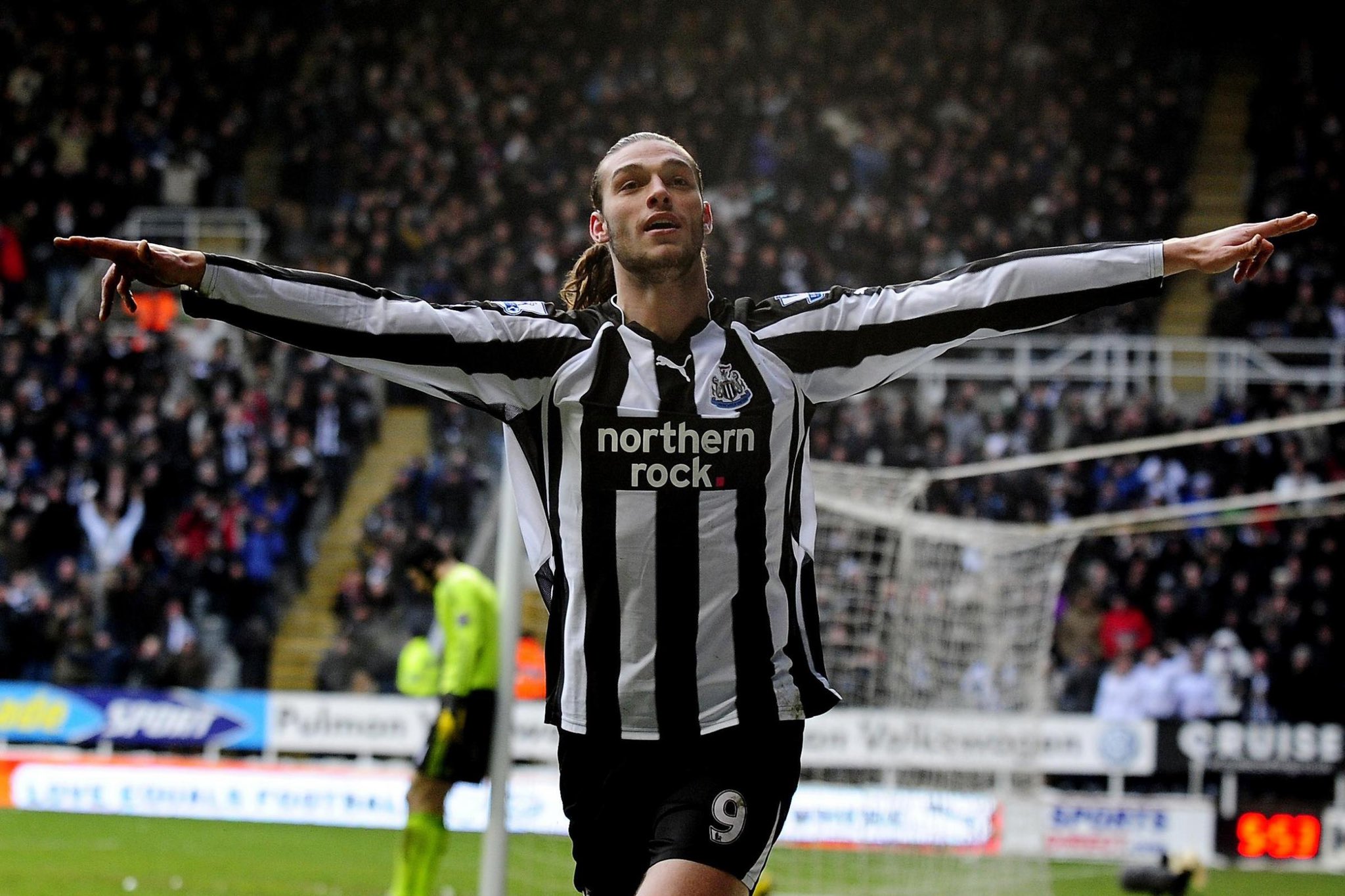 Happy Birthday Andy Carroll!! 