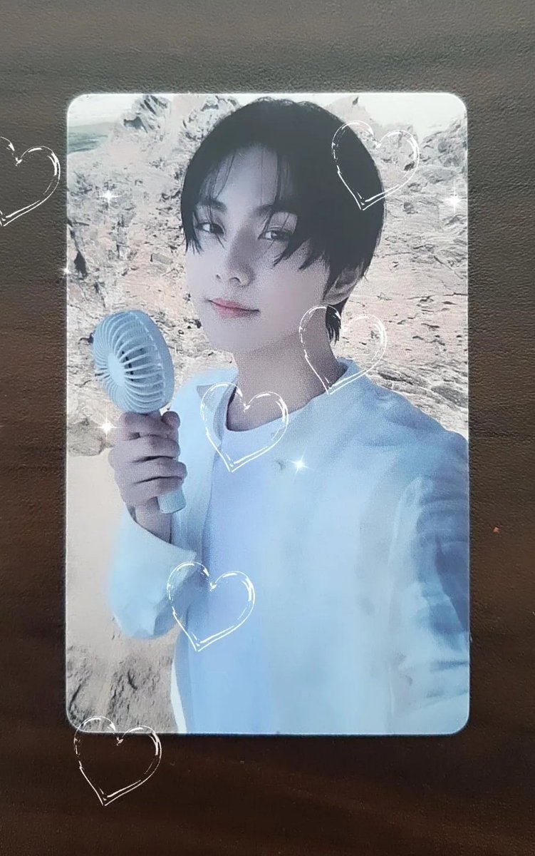 momosaegyo's tweet photo. jungwon m2u ld arrived safely! thank you for packing it well! <3 @maeumi_kr #maeumi_feedbacks https://t.co/VhOh5sNUD4
