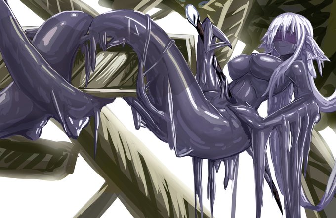 2年前ぐらいに描いてた人外、デザイン気に入ってる娘はいるんだけど中々リメイク出来ないというアレがある 