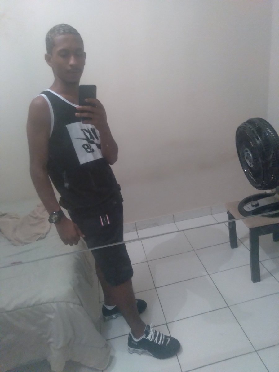 Artistadaruavi's tweet photo. O meu brilho ninguém vai apagar, nem a minha vontade de vencer, sou leão e nasci pra reinar, não nasci pra agradar você.🎡🎭😠😠😠😠 #SddsIrmão💔 #SddsPai💔 #Sddspicole💔 https://t.co/TtiM616RaS