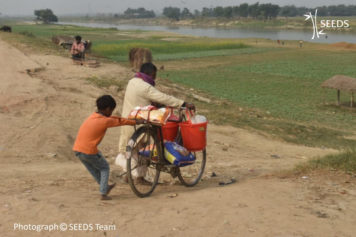 SeedsIndia's tweet photo. #Covid19 has raised challenges to public health &amp; food system disrupting socioeconomic conditions of many. To support such communities, #SEEDS with IRW is distributing ration &amp; hygiene kits to over 6200 families in the districts of #Muzaffarpur and #Darbhanga of #Bihar.#ThirdWave https://t.co/Gw34ZdLtJ4