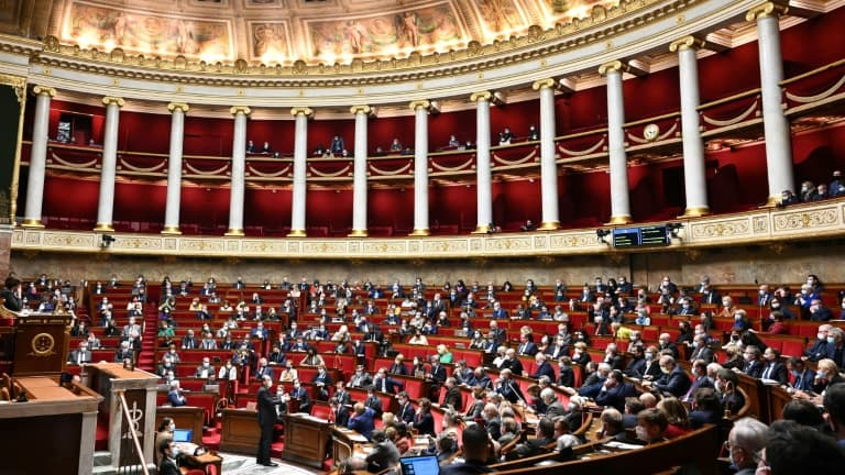 🔴 ALERTE INFO
L'Assemblée nationale adopte en première lecture le projet de loi instaurant le pass vaccinal bfmtv.com/politique/l-as…