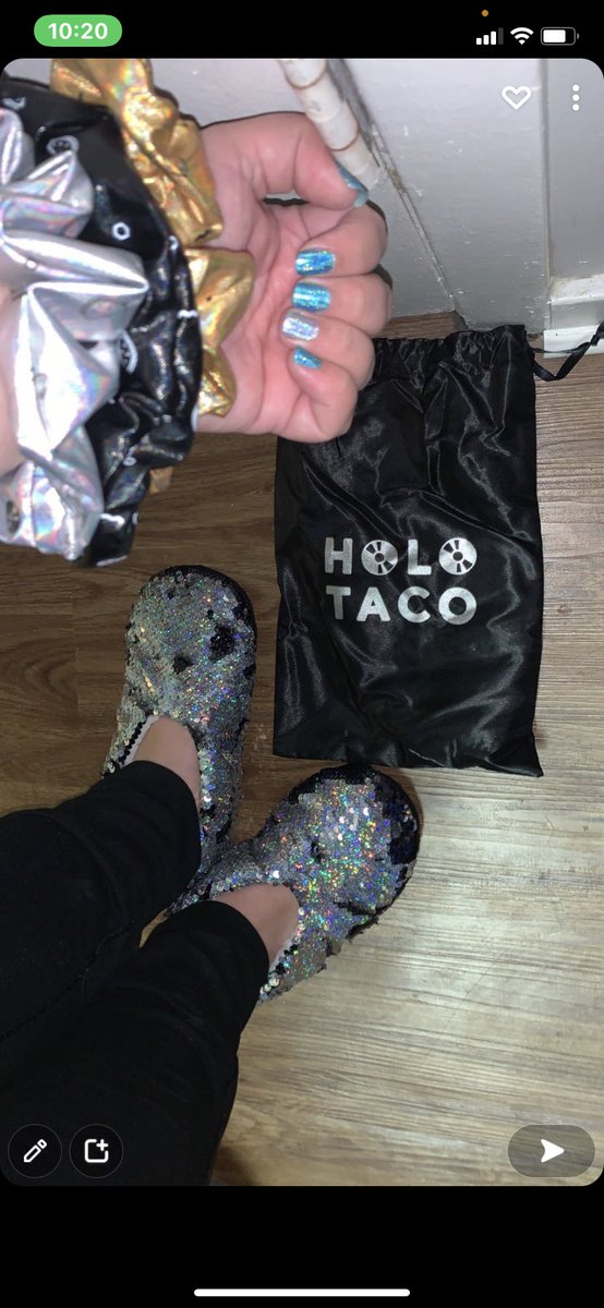 LOOK WHAT CAME IN THE MAIL!! <a href="/holotaco/">Holo Taco 💿🌮</a> <a href="/simplypodlogica/">simplypodlogical</a> <a href="/nailogical/">Cristine with no ‘H’ 💿</a>