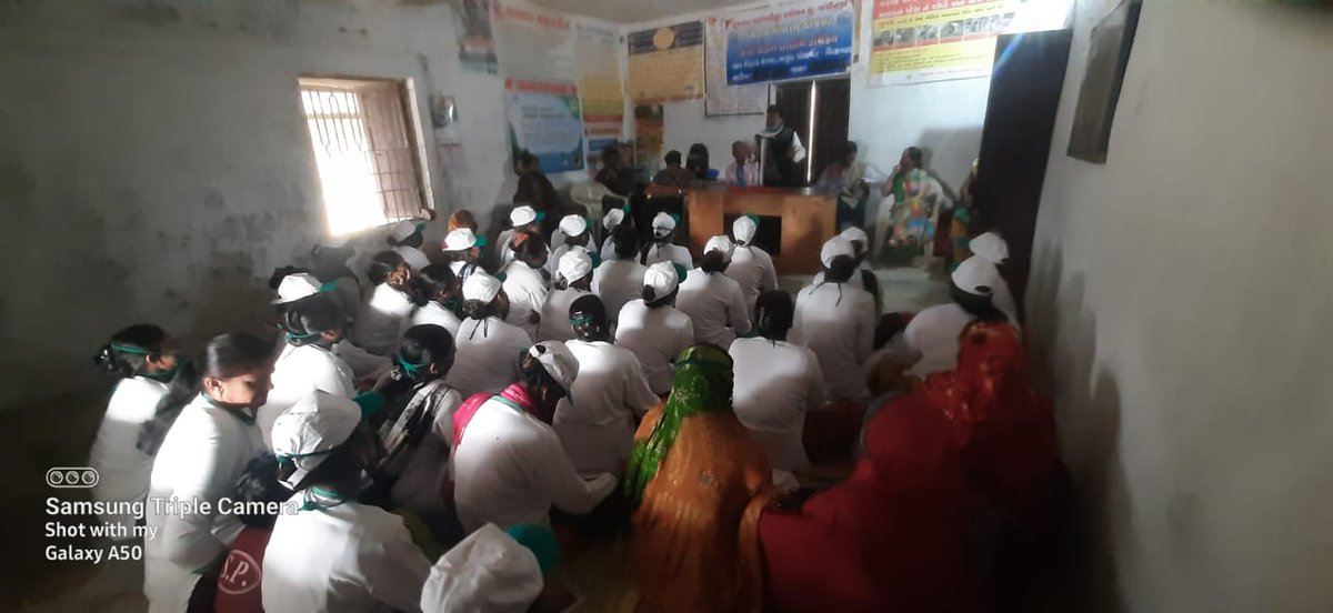 SbiRseti's tweet photo. Dairy Farming and Vermi Compost Making Training through SBI RSETI JUNAGADH. https://t.co/GlZ95dZmGT