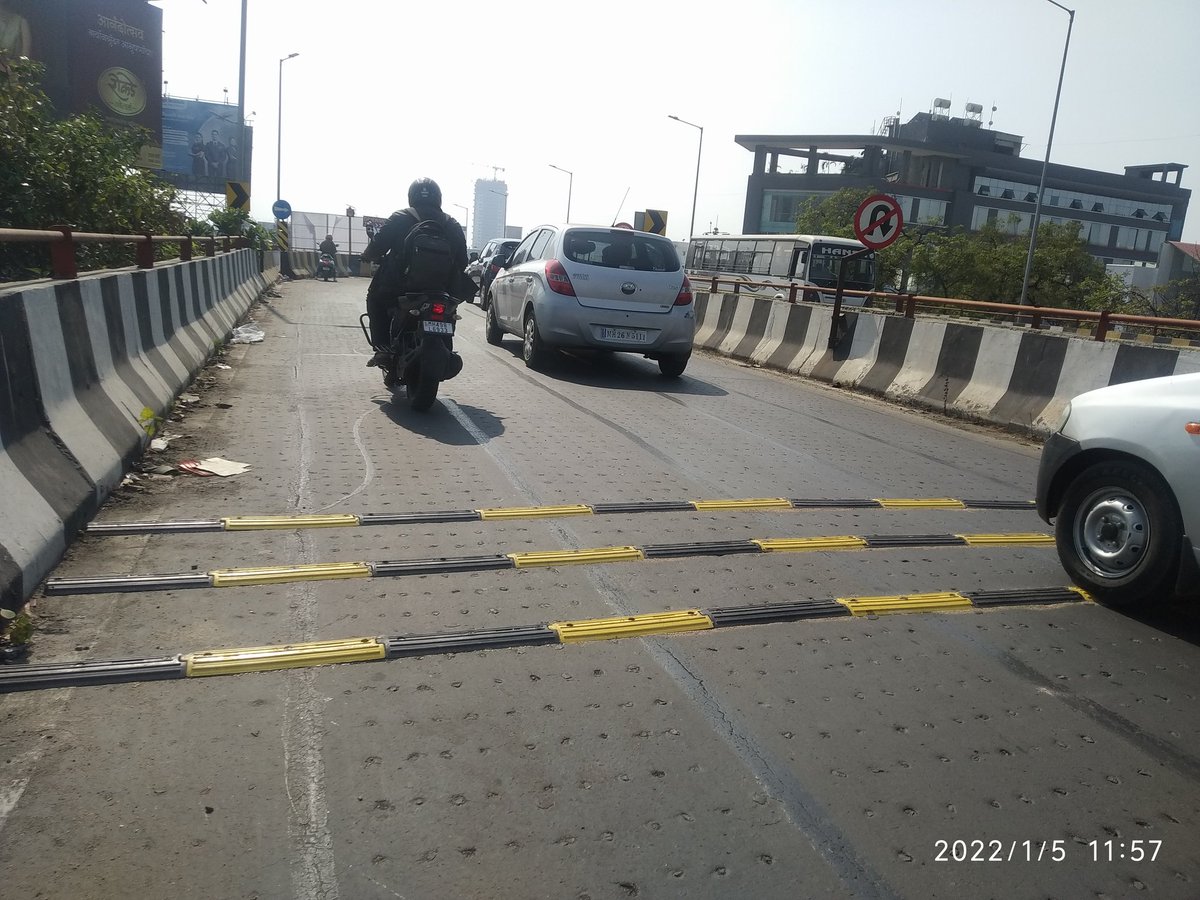 ProshuncTOI's tweet photo. NHAI installs banned speed rumblers at four spots on Y-shaped Sadar flyover https://t.co/B7ivN4rGD1 via @timesofindia
@SunilWarrier1 @RanjitVDeshmukh @TOIsarfaraz @soumitraboseTOI @vimshine @vijaypTOI #Roadsafety #Nagpur @NHAI_Official @RjDivyaa https://t.co/nPfPumUYSJ