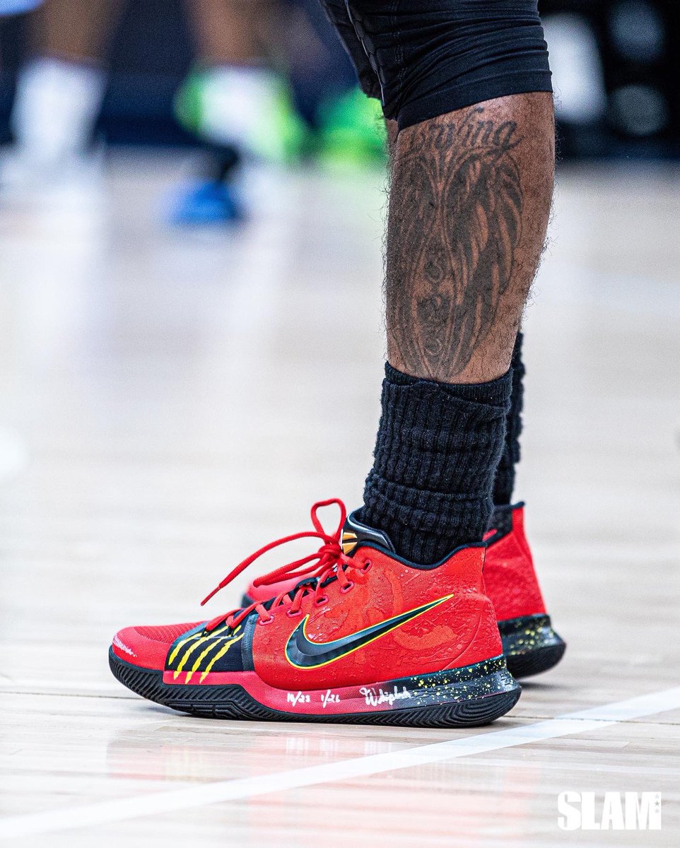 SLAMKicks's tweet photo. “Mamba Mentality” Kyrie 3s. Self explanatory. 📷: @darenscarberry https://t.co/kdzLNyAT1y
