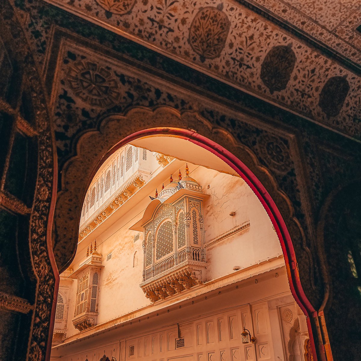 realmeCreators's tweet photo. Land of heritage!
#shotonrealme #realme8i #infinitelySmooth 
Shot by : @AbhayPugalia https://t.co/rfp7yljqpg