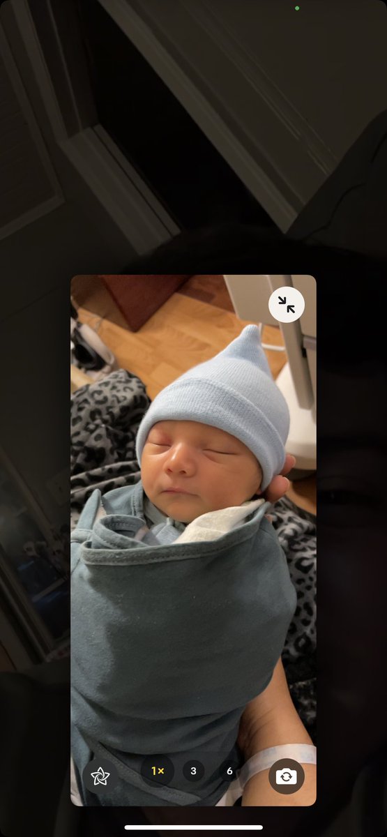 luizaavegaa's tweet photo. hi twitter, i had a baby &amp; he’s perfect ❤️👣 #mateonoe https://t.co/QbFq0DAsWM
