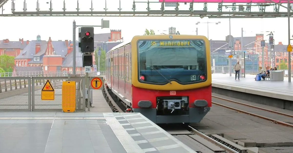 IamExpatDE's tweet photo. VBB introduces new FlexTicket for flexible travel in Berlin https://t.co/1CBKaW7VeT #PublicTransport #Flexiticket #Germany https://t.co/XV4wLUkpuX