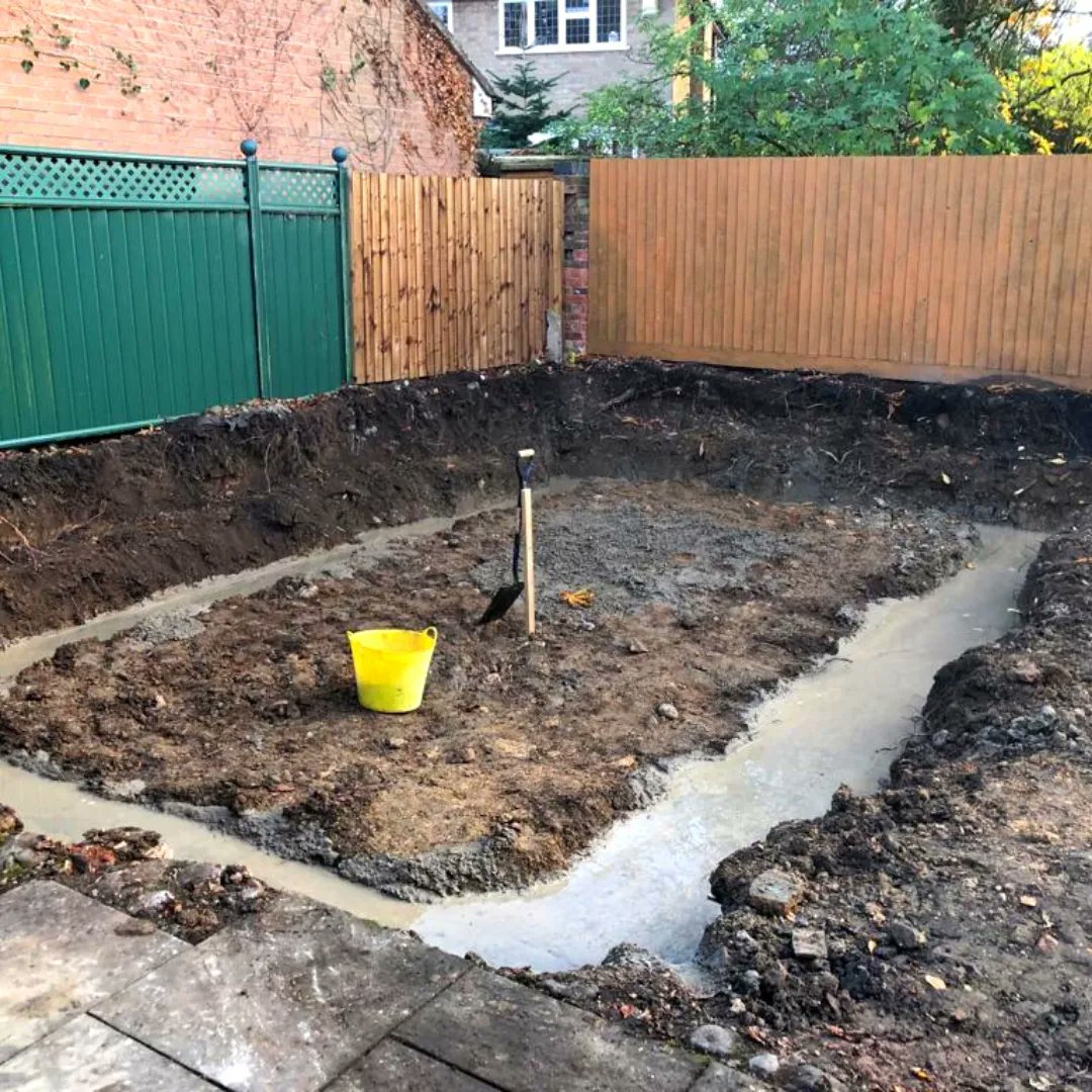 ajbryanuk's tweet photo. Swipe to see before. 👉

Try and guess how much concrete we needed to use to fill these footings in the comments?👀

We are seeing great progress on this project, so stay tuned to see more pictures!

#concrete #concretelife #concretedesign https://t.co/0mGkgJtT36