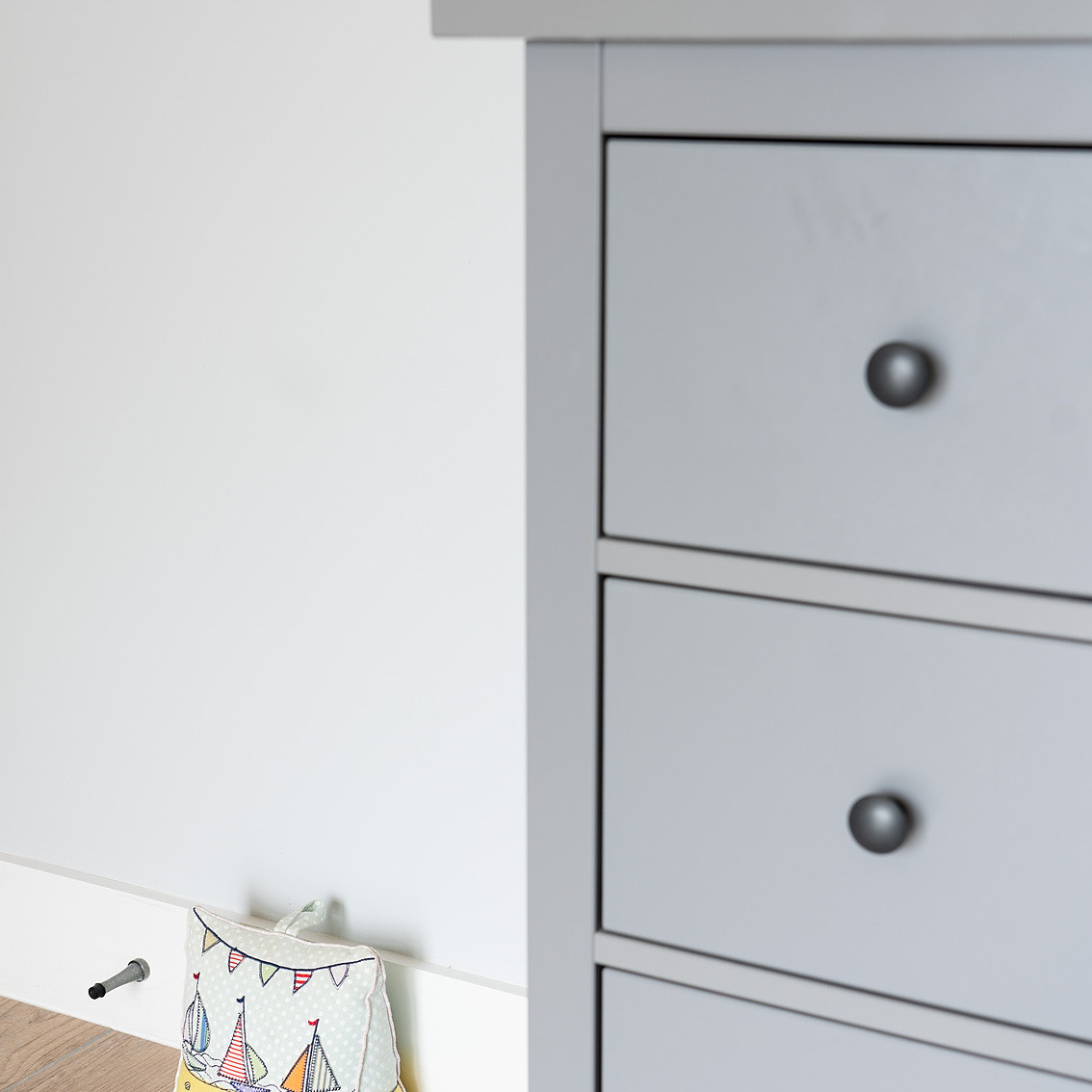 SDSLondon's tweet image. If you're looking to update your cupboard knobs on your current furniture - then check out our cupboard knobs and handles on our website or in our showroom...
.
.
#cabinetry #cupboardknobs #cabinethardware #joinery #carpentry #cupboardhandles #finishes #instore #online #designs