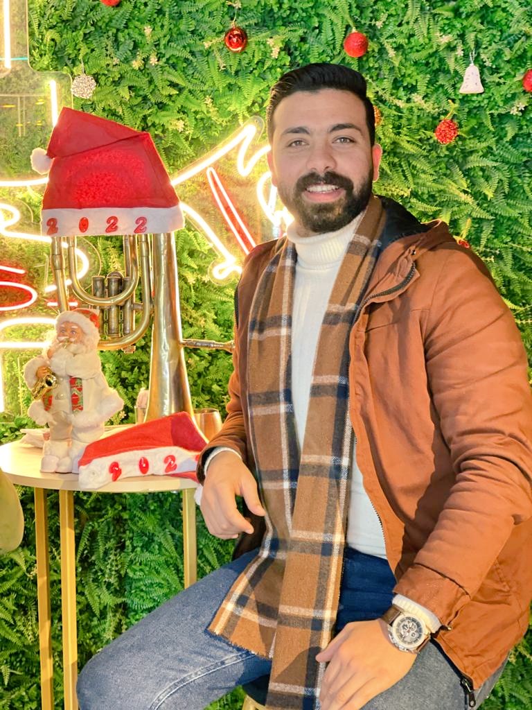 عملت اسمي بدون علاقات😎