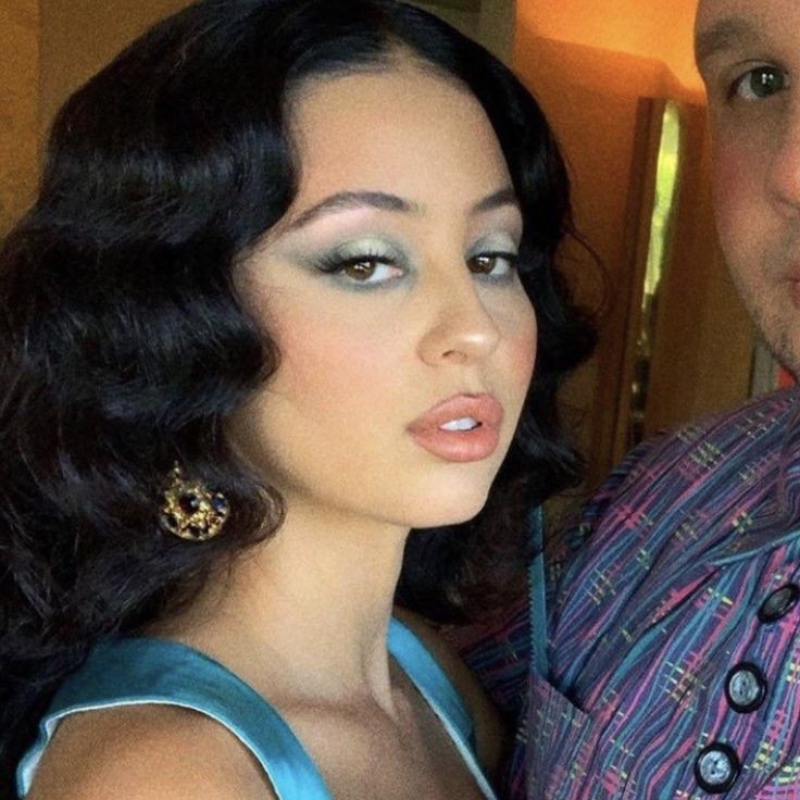 random6979's tweet image. 