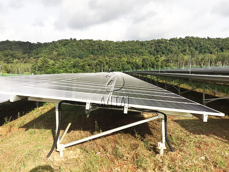 Antaisolar's tweet image. Here is one 8MW solar project in #Malaysia, adopted aluminum mounting structure with ground screw foundation provided by @Antaisolar, allowing easy installation without digging and shorter project time.Learn more at: antaisolar.com/overseas_d16

#Groundsolar #Solarenergy #Solarpower