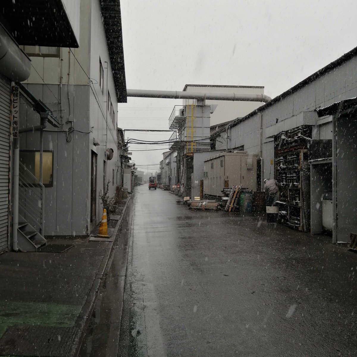 本日は先日アワードを受賞した大和合金さんを訪問！雪でとても寒いです⛄️

この取材の模様は２月２５日発売のスモール・ジャイアンツ特集号で紹介します！

#smallgiants