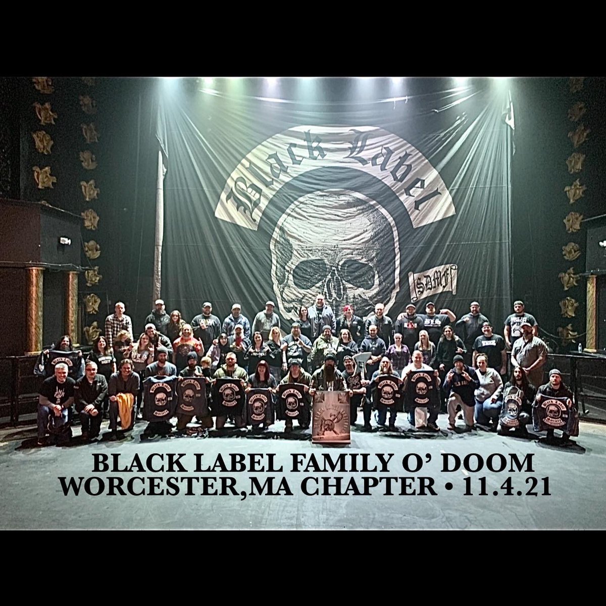 ZakkWyldeBLS's tweet photo. BLACK LABEL FAMILY Oβ DOOM!!! WORCESTER,MA CHAPTER BERZERKERS β’ 11.4.21 β’ tBLSt @WyldeAudio @DeathWishCoffee #valhallajava #valhallajavaodinforceblend #doomcrewinc @EMG_PICKUPS @TonePros @jimdunlopusa @JFabb @dariolorina @BLSBASS β’ https://t.co/owQapI4Zlj https://t.co/LkGT047Ba0