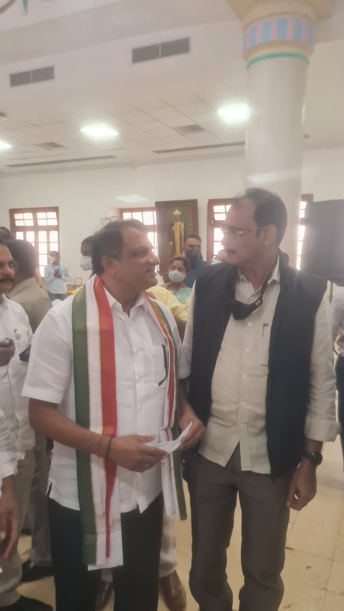 pgkonnur's tweet photo. Congratulations to Shri @SaleemAhmadINC &amp; Shri
@Manju_Bhandary
Being elected &amp; assumed office as Member to Legislative Council of Karnataka, Wishing them a fulfilled &amp; wonderful tenure.
#SaleemAhmed #ManjunathBhandari https://t.co/bI9le6vAkw