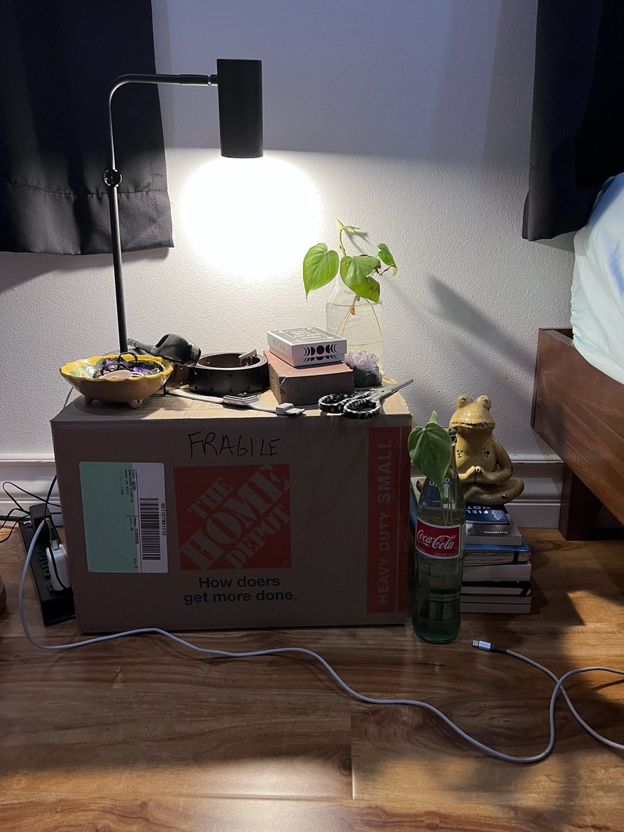 linuxfukboy's tweet image. not to brag but this is what my nightstand looks like rn