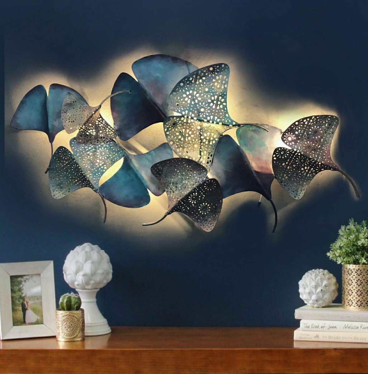 Zuriac2's tweet photo. Get an update for your #home with our #handcrafted #metal #home_décor_items. Make your home a place garnished with decorative #products that have been manufactured with commendable precision and exceptionally wonderful designs. https://t.co/janHnyQaMb