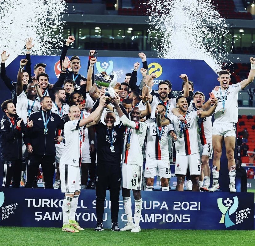DİZ ÇÖKÜN ŞAMPİYON BEŞİKTAŞ!