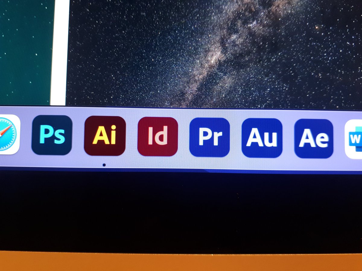 beatrizhernanbr's tweet photo. Pues aquí estoy dandole caña a los programas de #adobe porque con ellos, sabes cuándo empiezas pero no cuándo acabas😁
¿Qué programa es el que más utilizáis vosotros? 
#diseñodigital #MarketingDigital @aulaCM https://t.co/wiRJZyeFjL