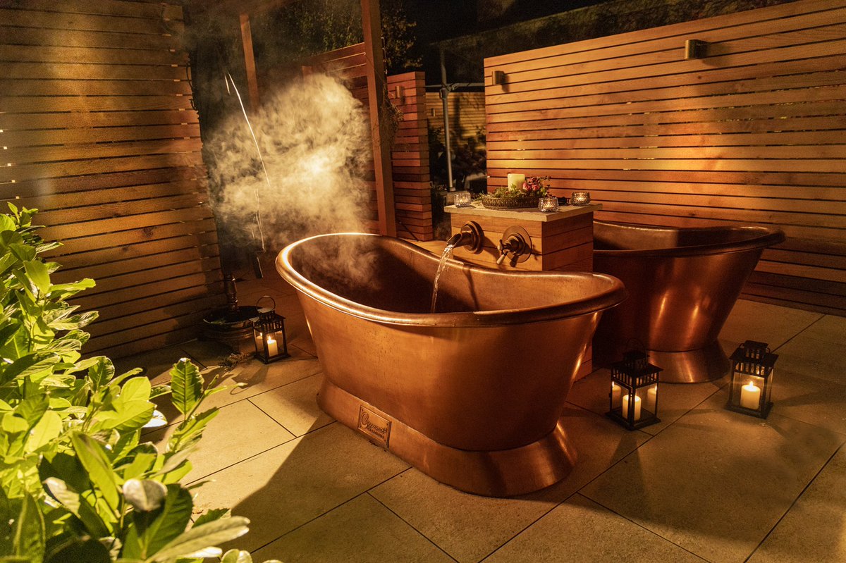 Introducing our new Lyon’s Heart package, the ultimate romantic escape 💚
For more info and to book: bit.ly/3to1b1y